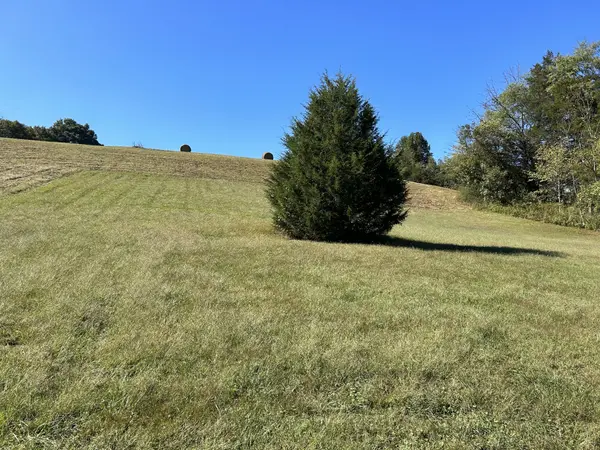 2305 Hurricane Creek Rd, Lynchburg, TN 37352