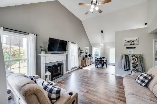 307 Red Bud Ct, Springfield, TN 37172