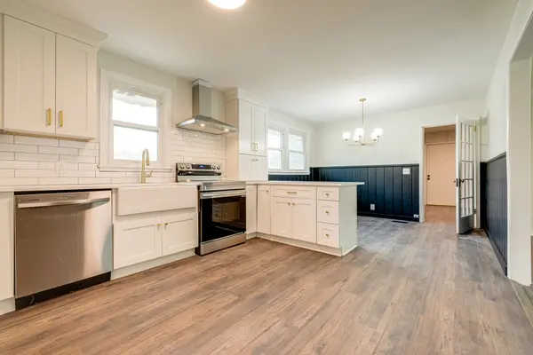 585 Walton Ferry Rd, Hendersonville, TN 37075
