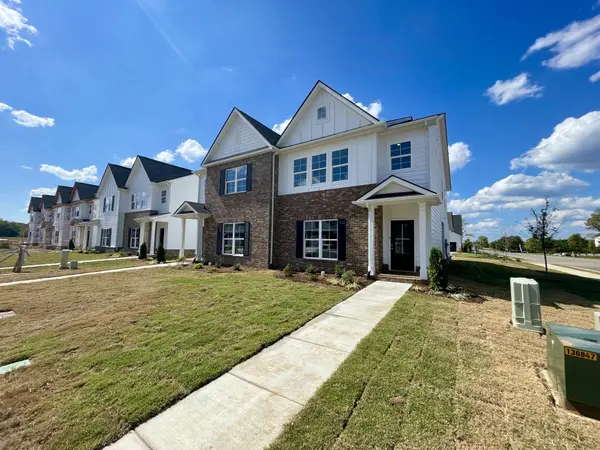 2108 Barringer Ln, Murfreesboro, TN 37128