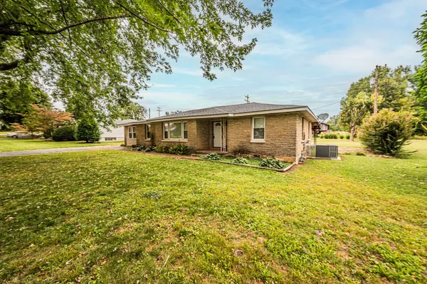 122 New West Gallatin St, Adairville, KY 42202