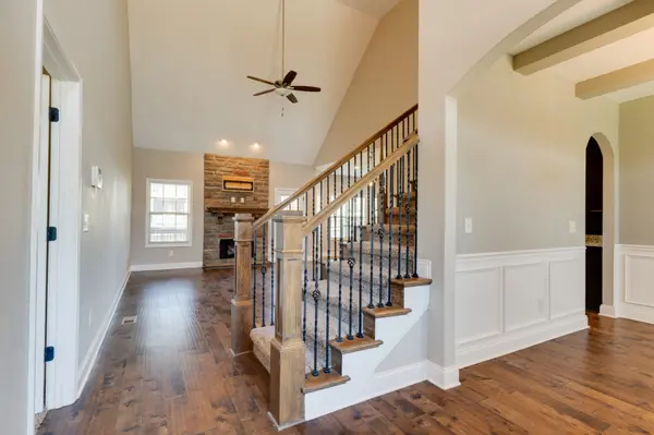 1623 Edgewater Ln, Clarksville, TN 37043