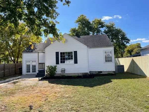 116 S Collins St, Tullahoma, TN 37388