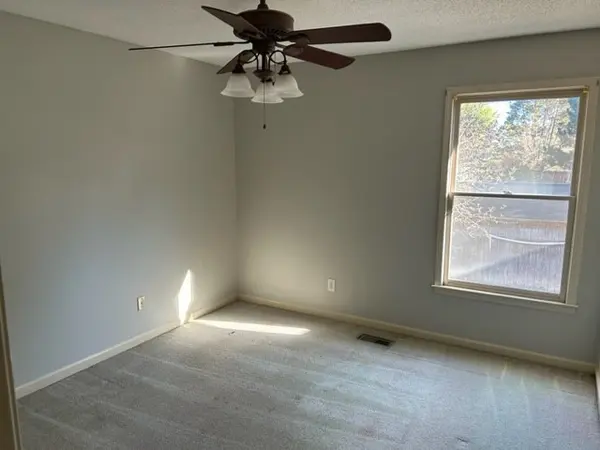 1891 Needmore Rd, Clarksville, TN 37042