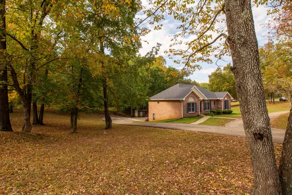 1818 Whispering Hills Trl, Clarksville, TN 37043