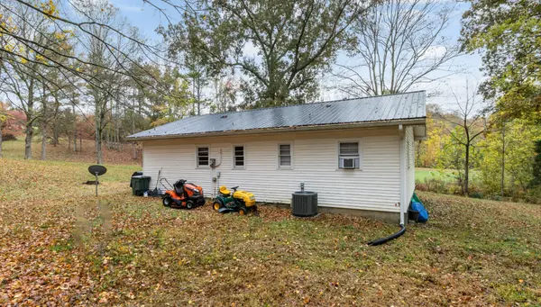 244 Apollo Dr, Bumpus Mills, TN 37028