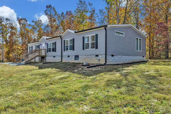 2010 Stutts Rd, Waynesboro, TN 38485
