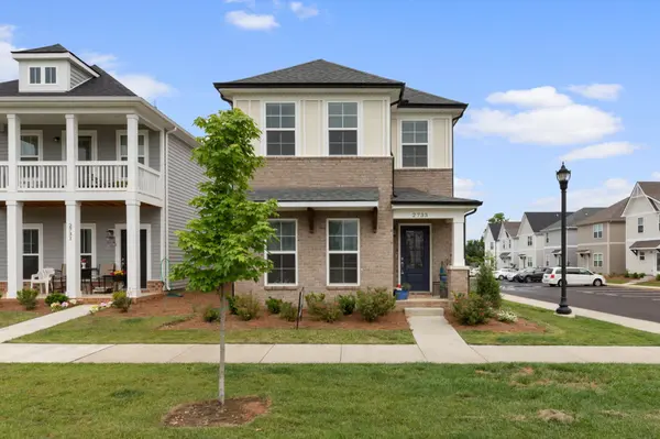 2733 Wind Gap Dr, Columbia, TN 38401