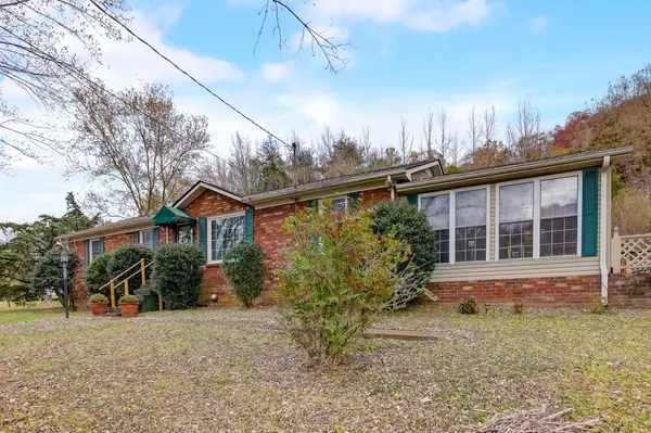 1001 Valley View Rd, Ashland City, TN 37015