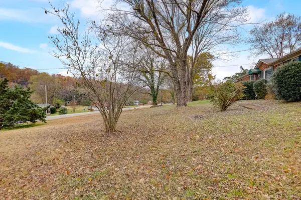 1001 Valley View Rd, Ashland City, TN 37015
