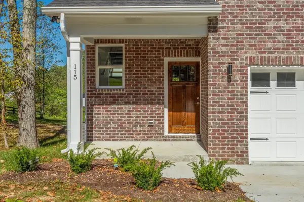 115 Brook Hollow Ct, Bon Aqua, TN 37025