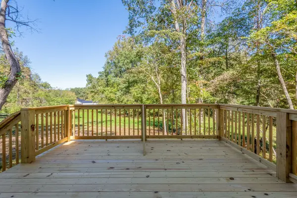 115 Brook Hollow Ct, Bon Aqua, TN 37025
