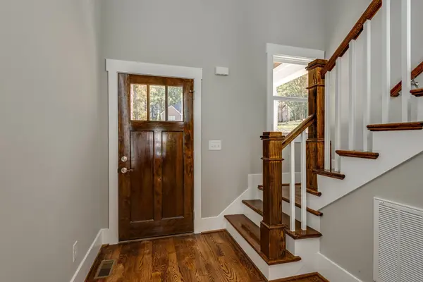 115 Brook Hollow Ct, Bon Aqua, TN 37025