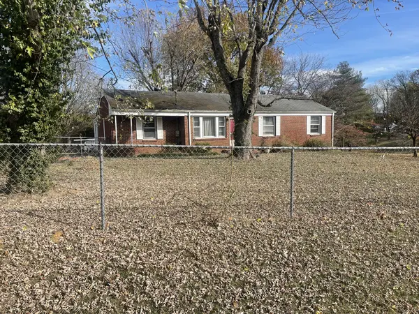 827 Colfax Dr, Nashville, TN 37214