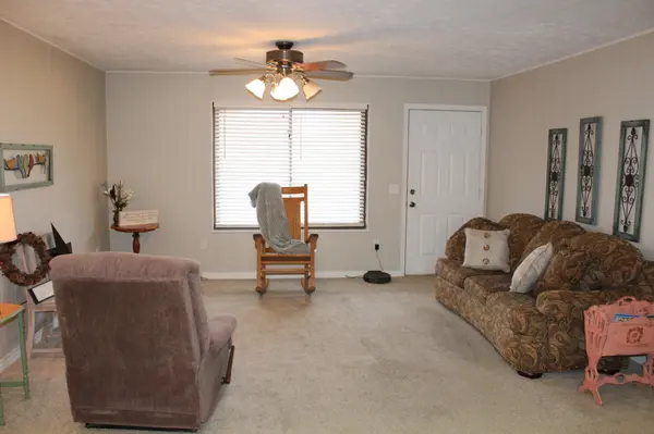 370 Petite Dr, Cookeville, TN 38501
