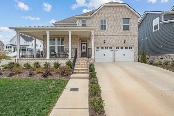579 Snap Dragon Ln, Hendersonville, TN 37075