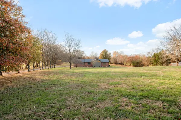 1109 Littleton Ranch Rd, Castalian Springs, TN 37031