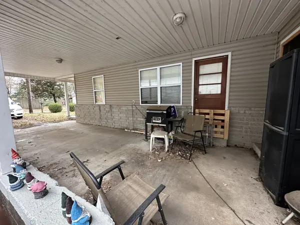 714 N Cedar St, Winchester, TN 37398