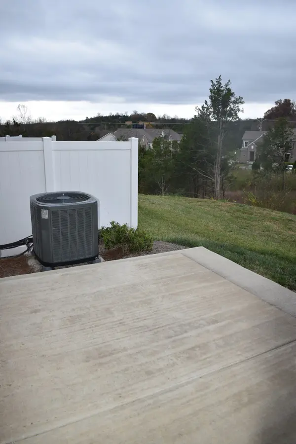 406 Wooden Shoe Way, Lebanon, TN 37090
