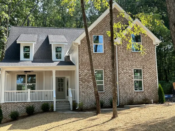 110 Brook Hollow Ct, Bon Aqua, TN 37025