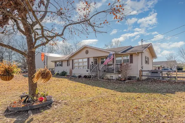 1010 Mooreland St #NE, Belfast, TN 37019