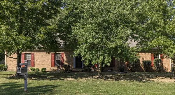 207 Connie Dr, Hendersonville, TN 37075
