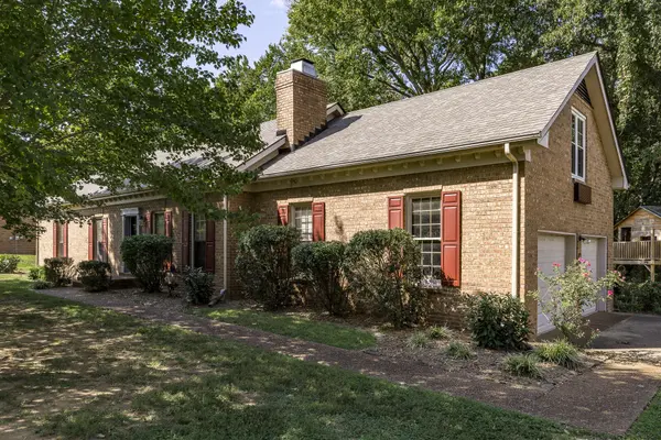 207 Connie Dr, Hendersonville, TN 37075