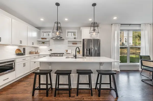 815A Watts Ln Nashville, TN 37209