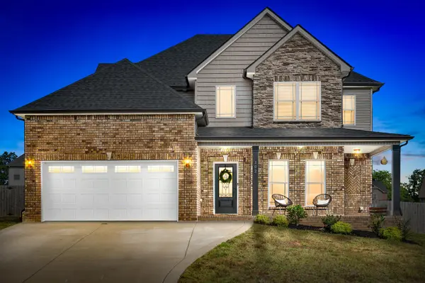 102 Wilburn Ct, Clarksville, TN 37043