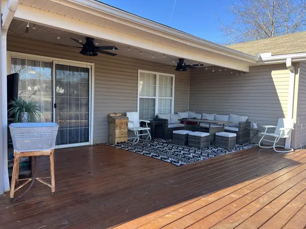 6003 Hill Cir, Bon Aqua, TN 37025