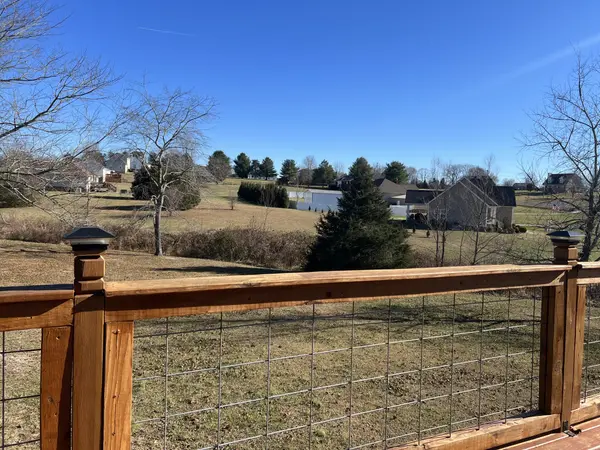 6003 Hill Cir, Bon Aqua, TN 37025