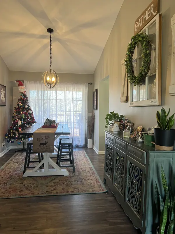 6003 Hill Cir, Bon Aqua, TN 37025