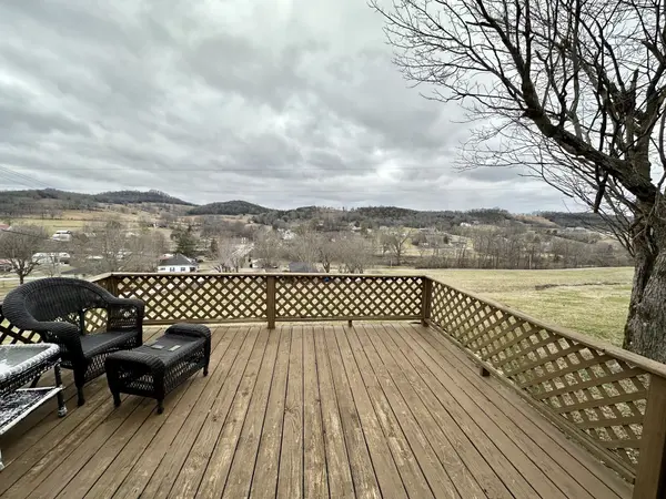 1 Iris Dr, Hickman, TN 38567