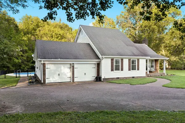 328 Walnut Ct, White House, TN 37188