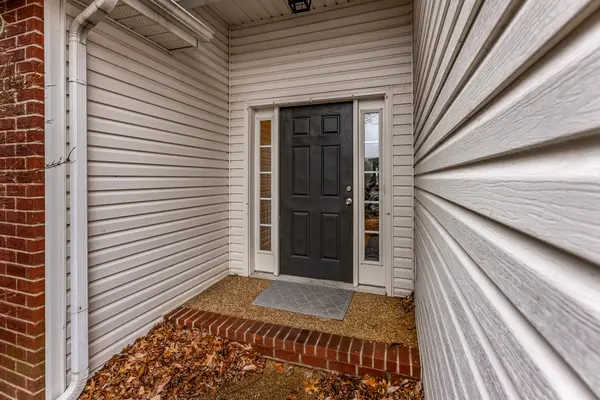8011 Tiger Ct, Spring Hill, TN 37174