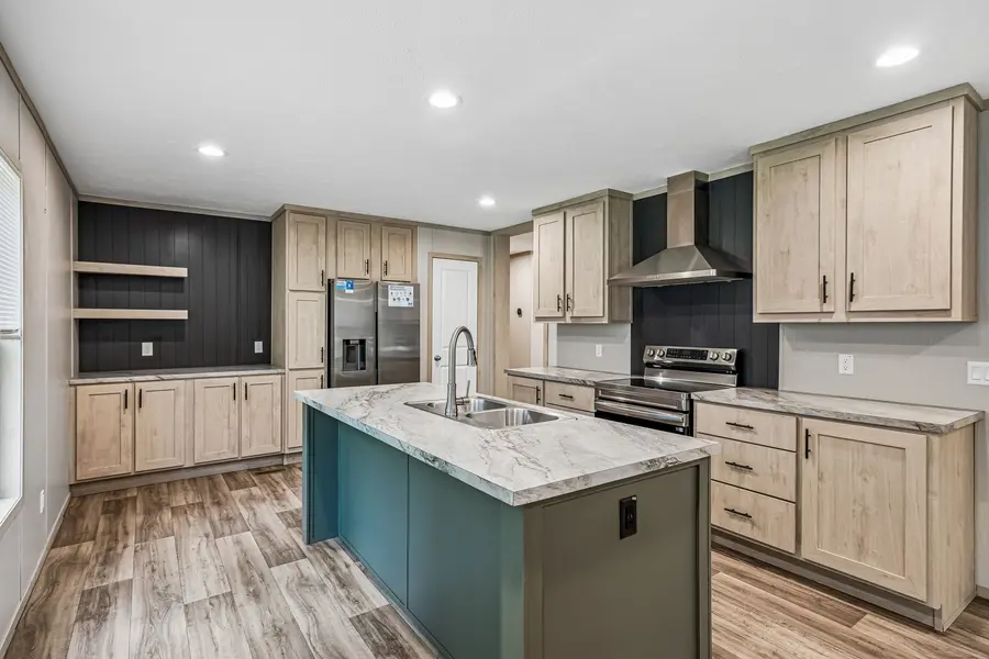 110 Bakerville Rd, Waverly, TN 37185