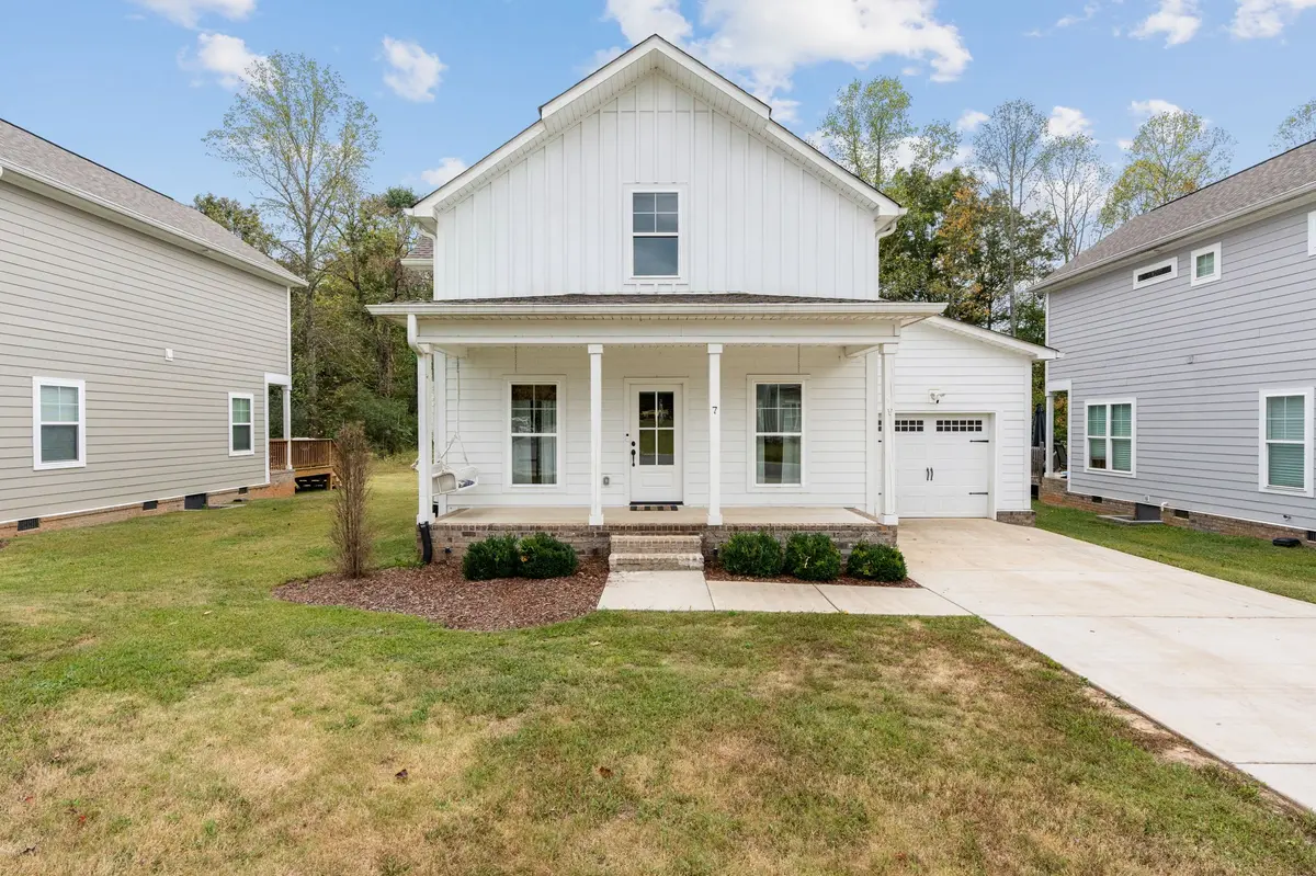 7 Sycamore Rdg #W, Burns, TN 37029