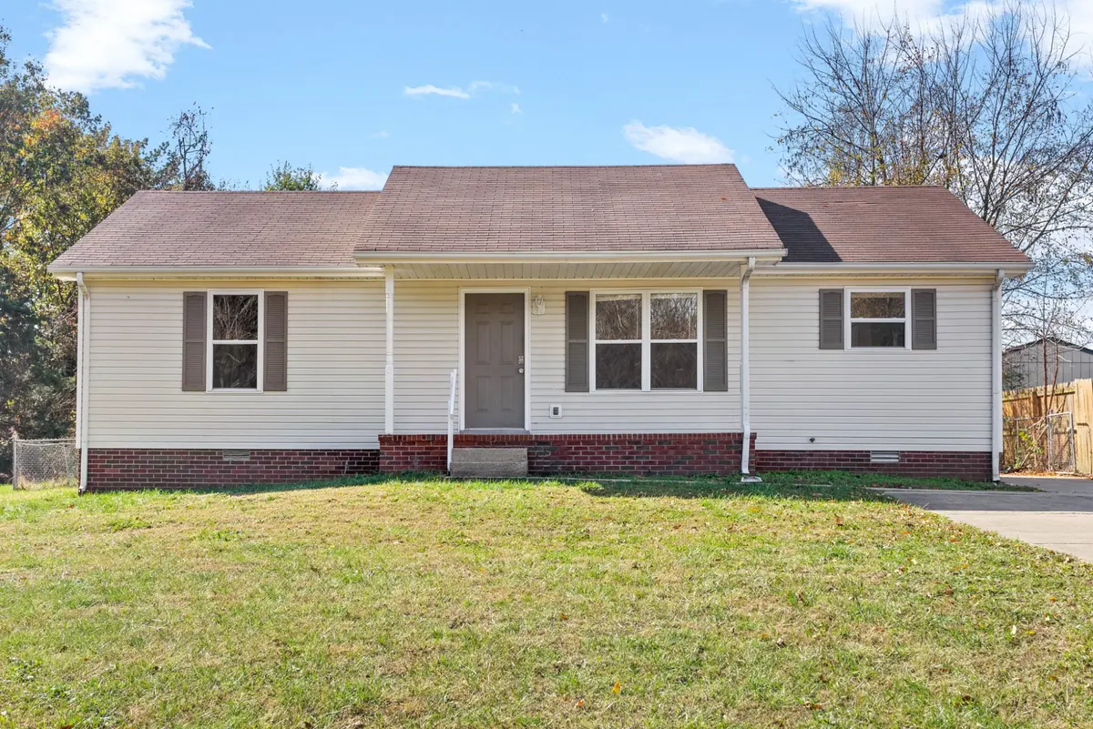 1533 Hugh Hunter Rd, Oak Grove, KY 42262