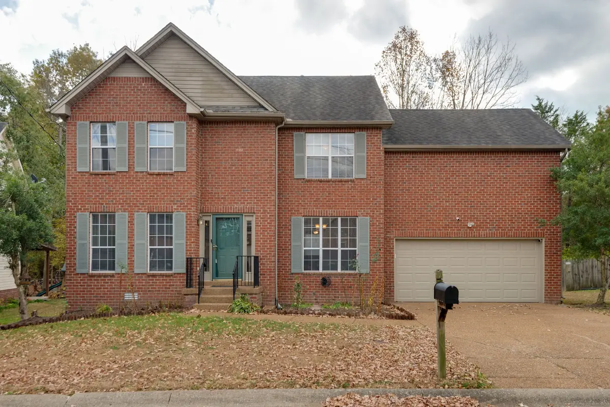 633 Waywood Cir, Antioch, TN 37013