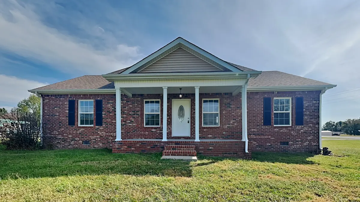 890 Mount Vernon Rd, Bethpage, TN 37022