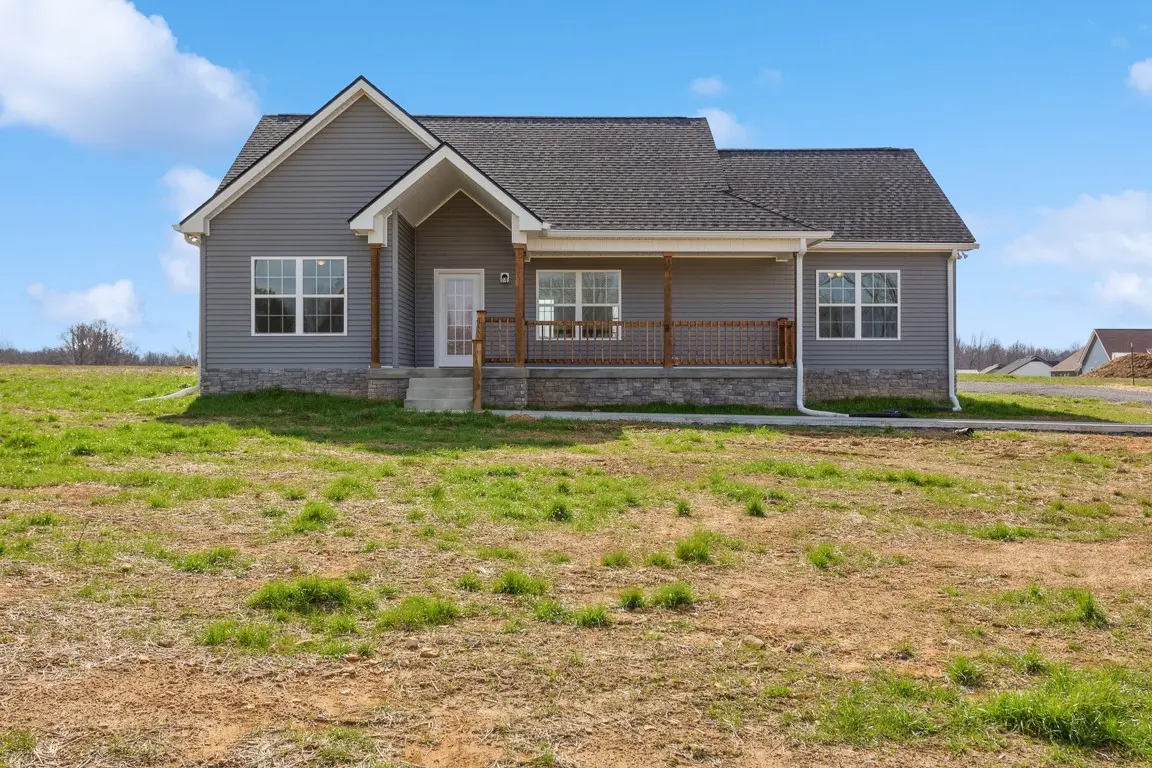 215 Hawkins Rd, Westmoreland, TN 37186