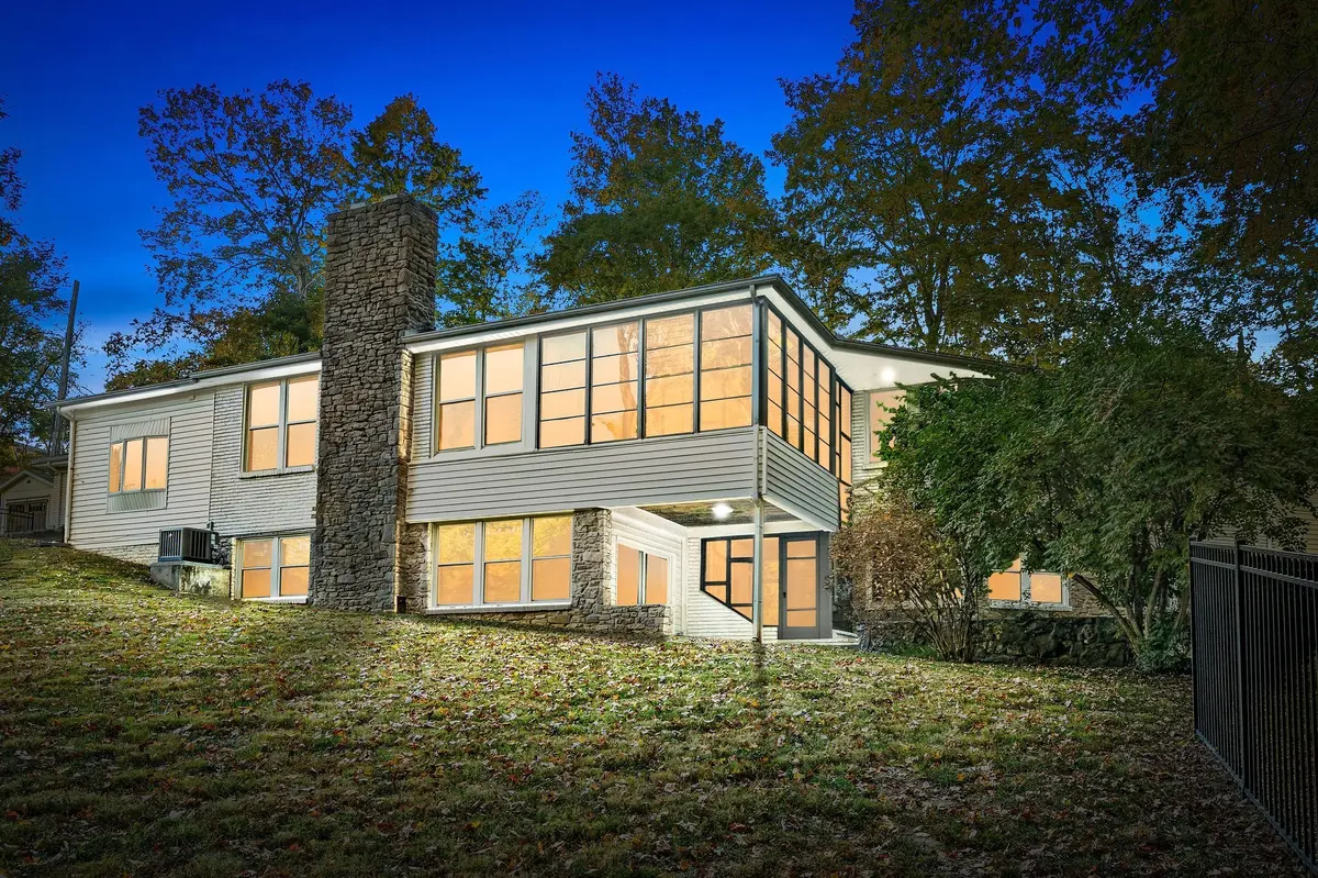 211 Trahern Ln, Clarksville, TN 37040