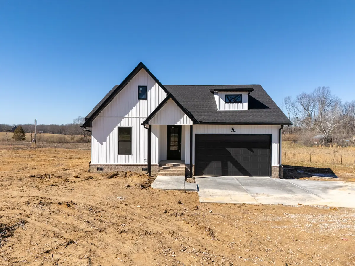 8563 Aedc Rd, Estill Springs, TN 37330