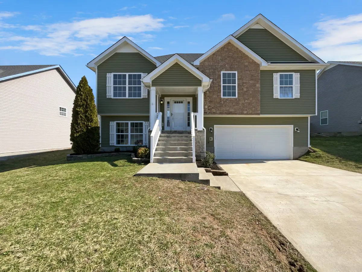 1185 Meachem Dr, Clarksville, TN 37042
