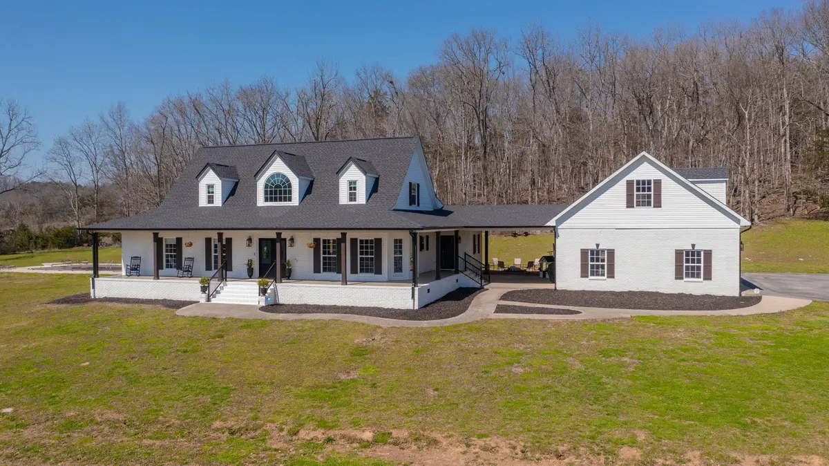147 Barnes Hollow Rd, Fayetteville, TN 37334