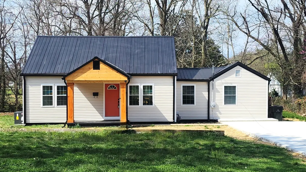 2817 Lindsey Dr, Hopkinsville, KY 42240
