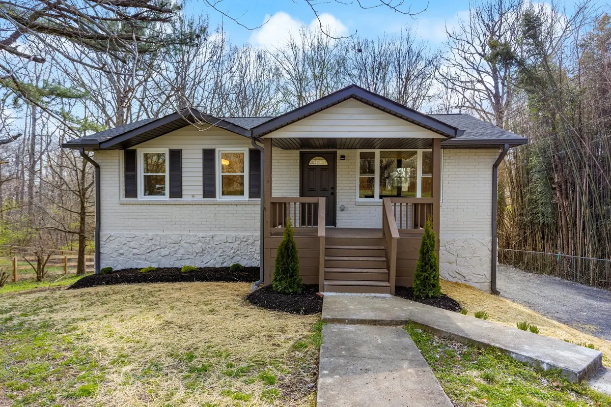 403 Hazel Dr, Greenbrier, TN 37073