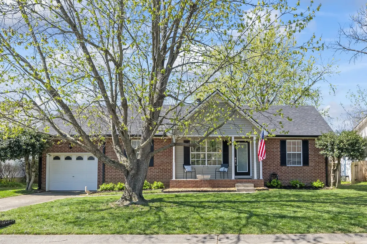 2220 Riverway Dr, Old Hickory, TN 37138