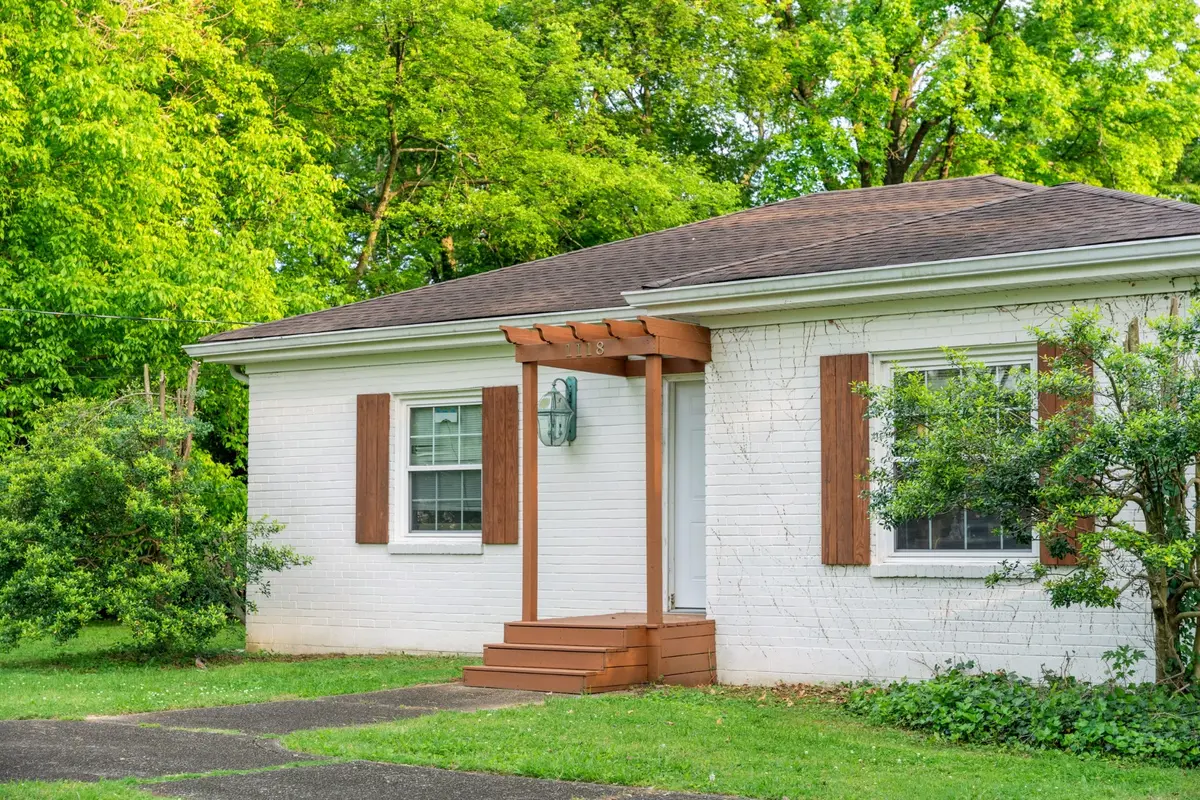 1118 Thompson Pl, Nashville, TN 37217