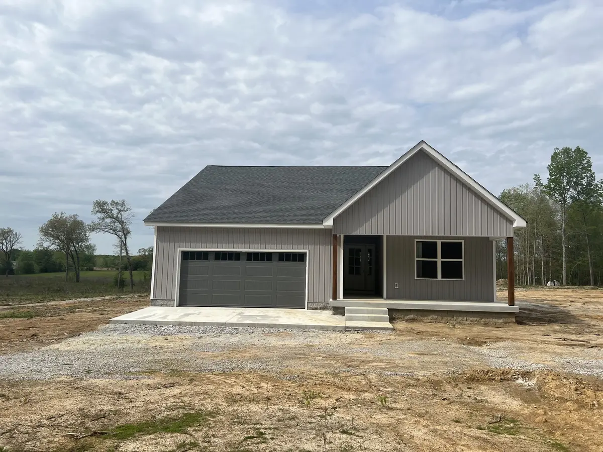 363 Jean Dr, Tullahoma, TN 37388